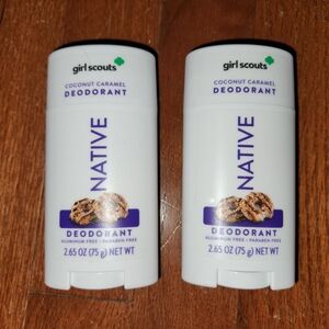 Native Coconut Caramel Deodorant with Purple Accents